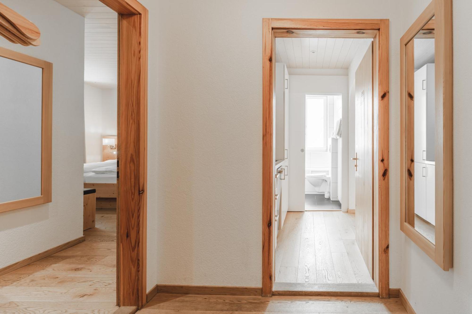 Hotel Alpensonne - Panoramazimmer & Restaurant Arosa Room photo