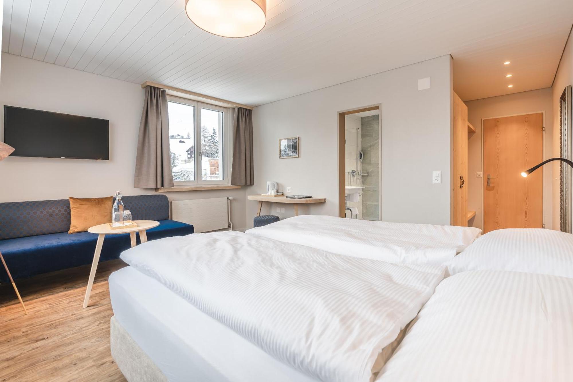 Hotel Alpensonne - Panoramazimmer & Restaurant Arosa Room photo