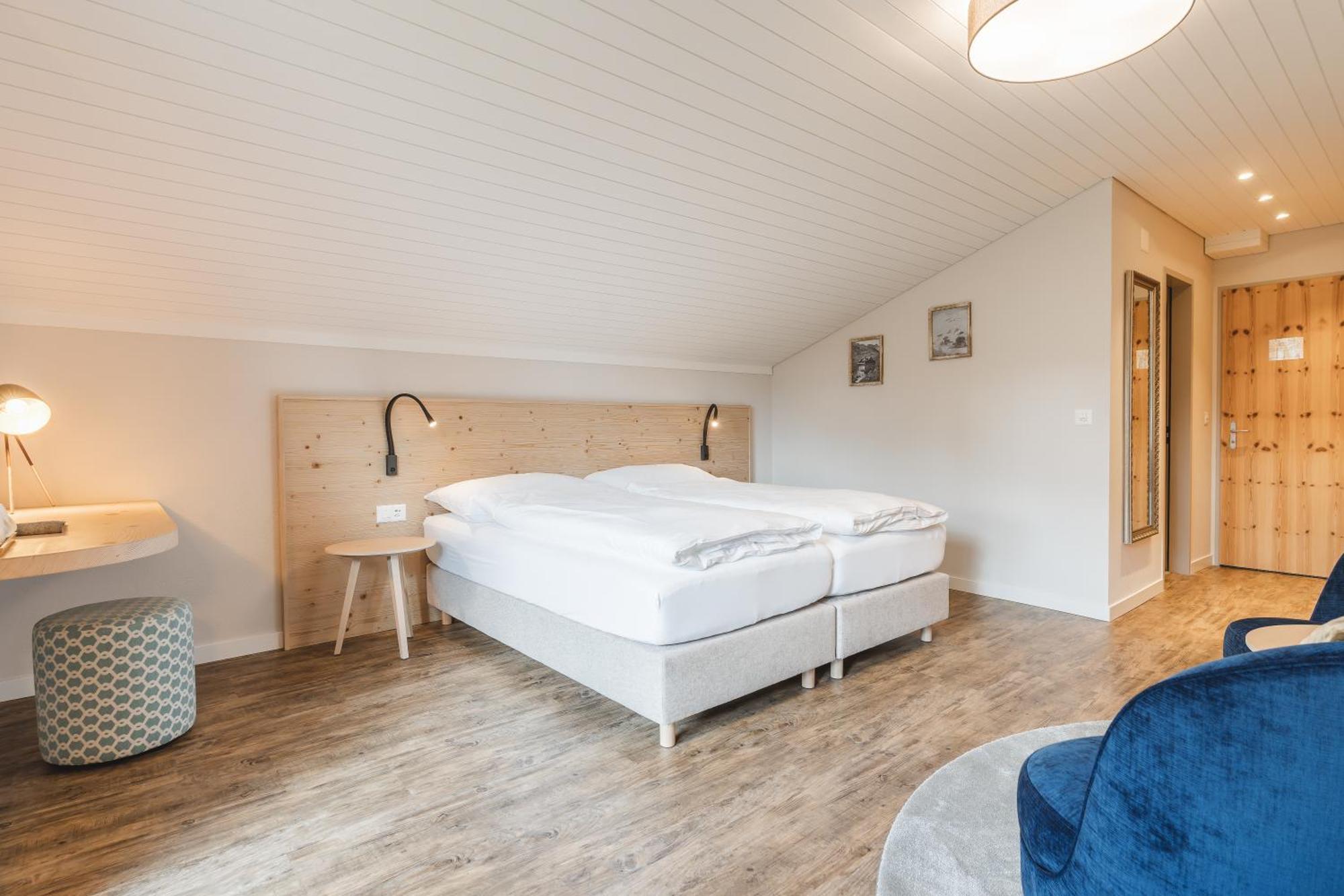 Hotel Alpensonne - Panoramazimmer & Restaurant Arosa Room photo